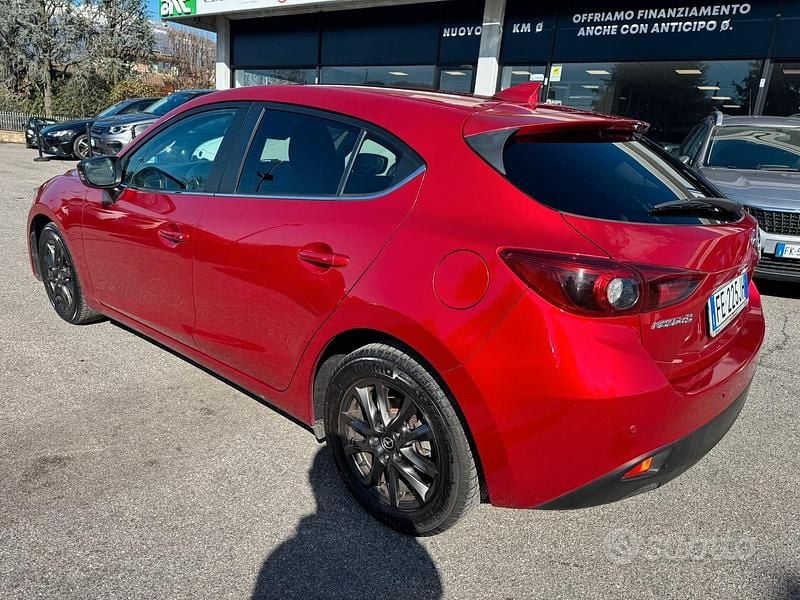 Usata Mazda 3 Exceed 105 CV (77 kW) 2016 Rosso Berlina