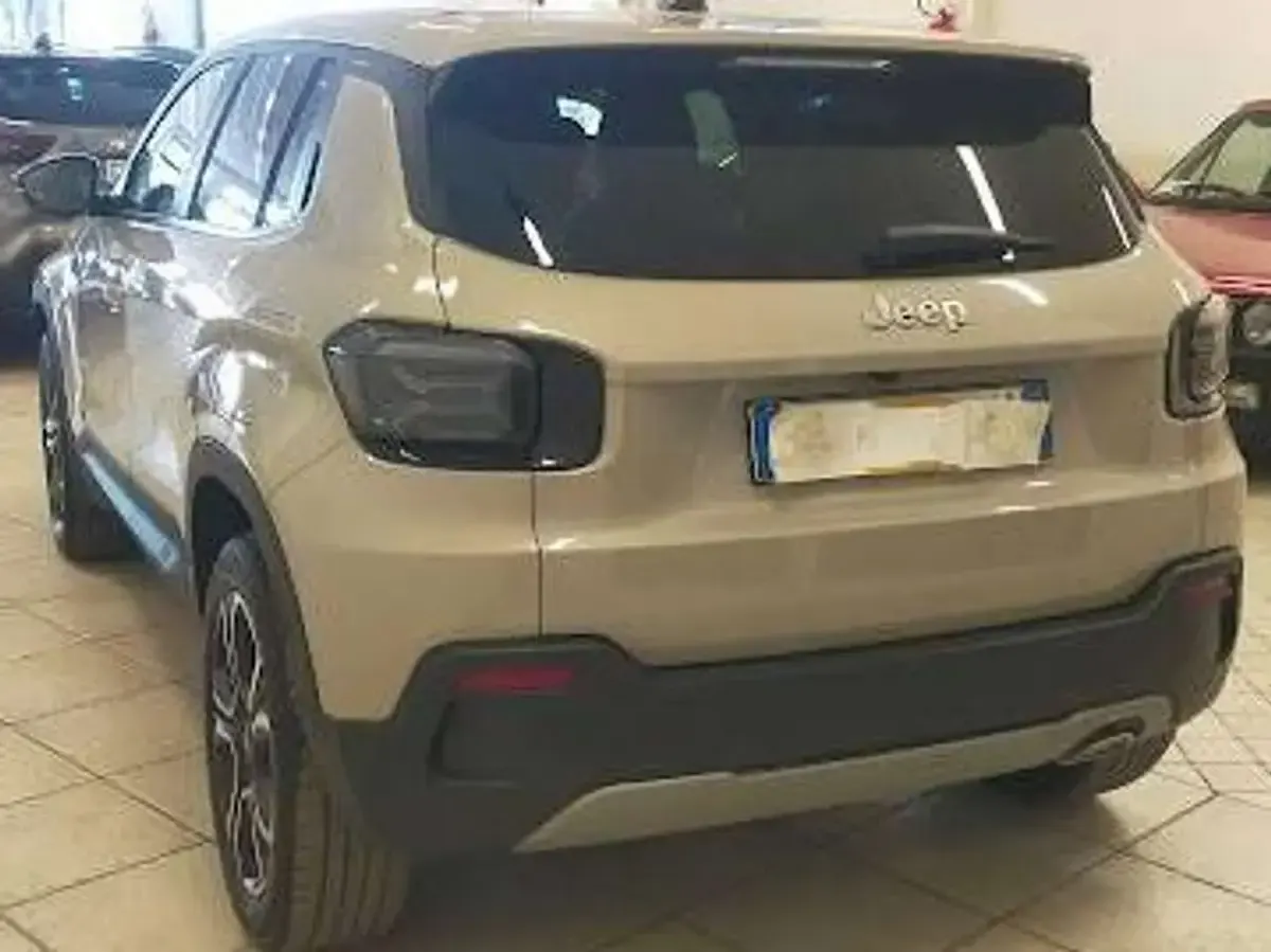 Usata Jeep Avenger Summit 101 CV (74 kW) 2025 Stone SUV