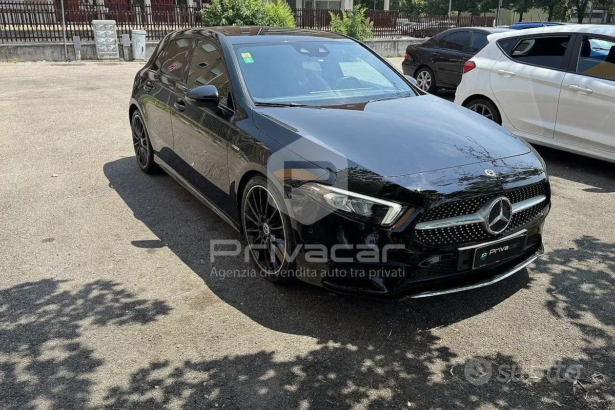 Usata Mercedes A250 Premium 224 CV (164 kW) 2018 Nero Utilitaria