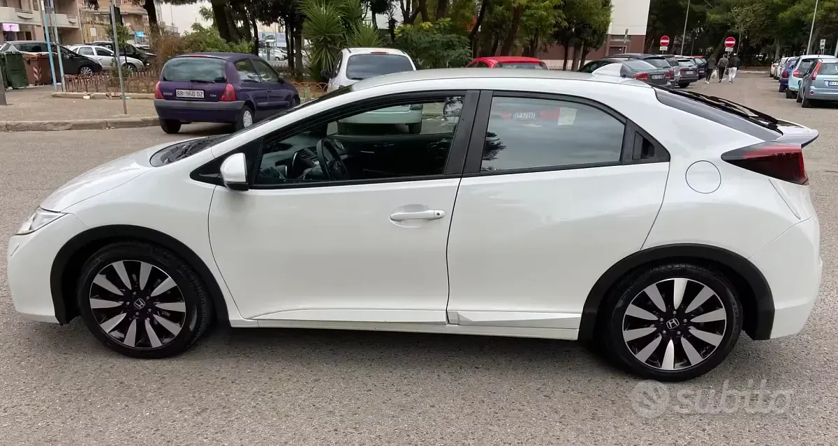 Usata Honda Civic 99 CV (72 kW) 2016 Bianco Berlina