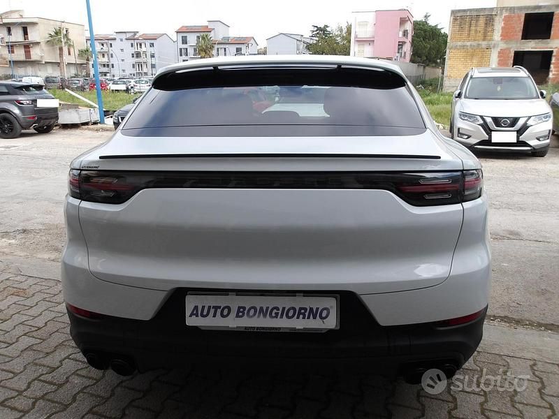 Usata Porsche Cayenne Coupe 339 CV (249 kW) 2019 Bianco Coupé