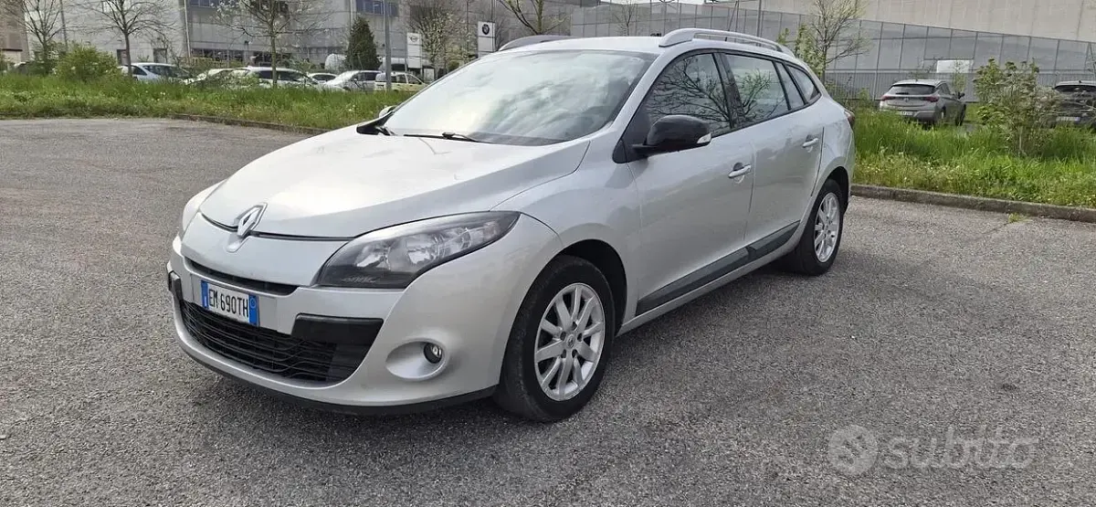 Usata Renault Mégane GrandTour 110 CV (80 kW) 2011 Grigio Station wagon
