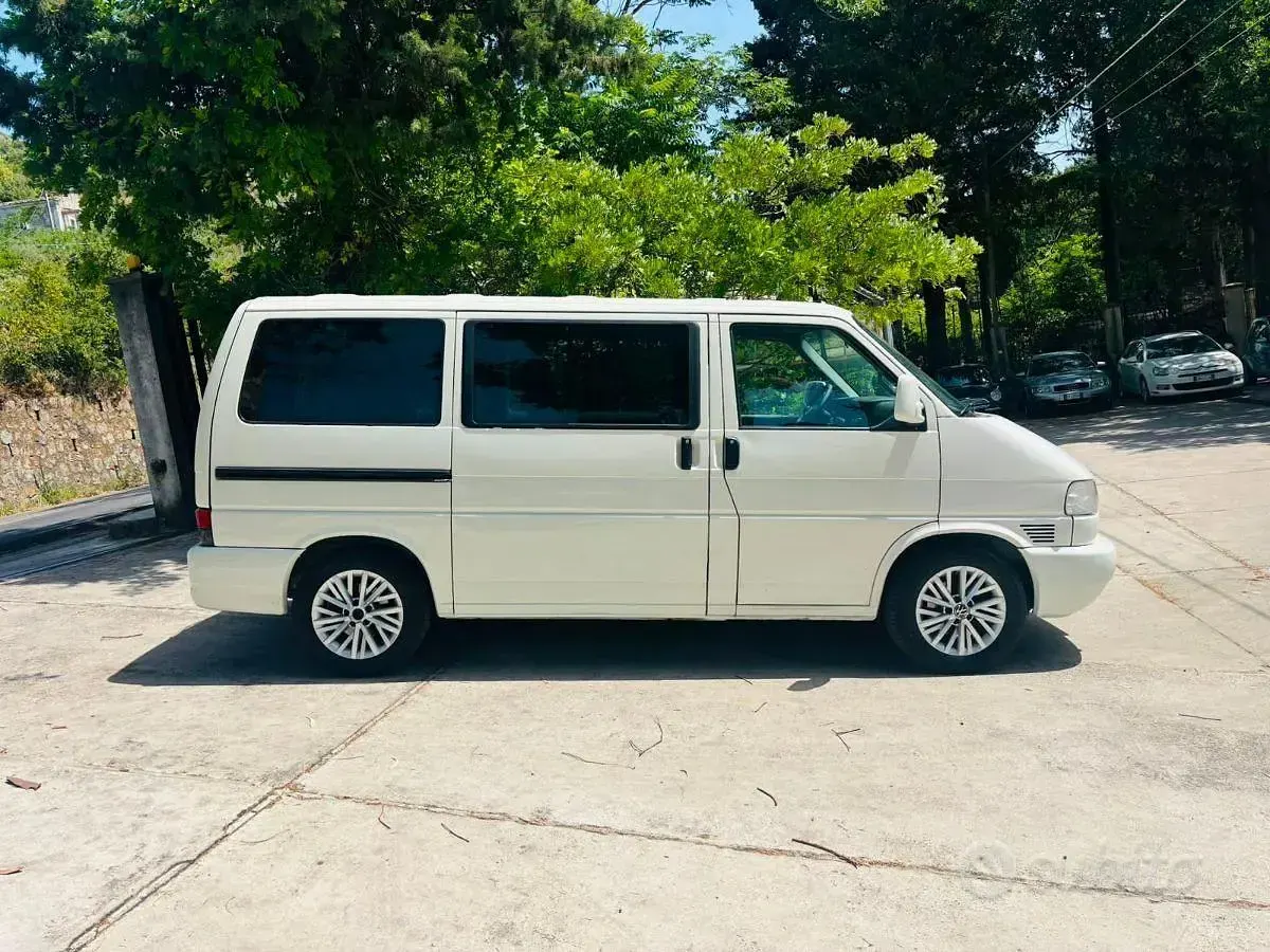 Usata VW Multivan 102 CV (75 kW) 2001 Bianco Monovolume