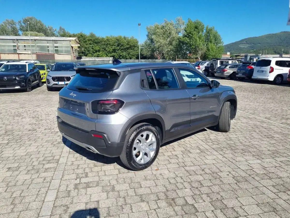Usata Jeep Avenger Altitude 101 CV (74 kW) 2024 Azzurro SUV