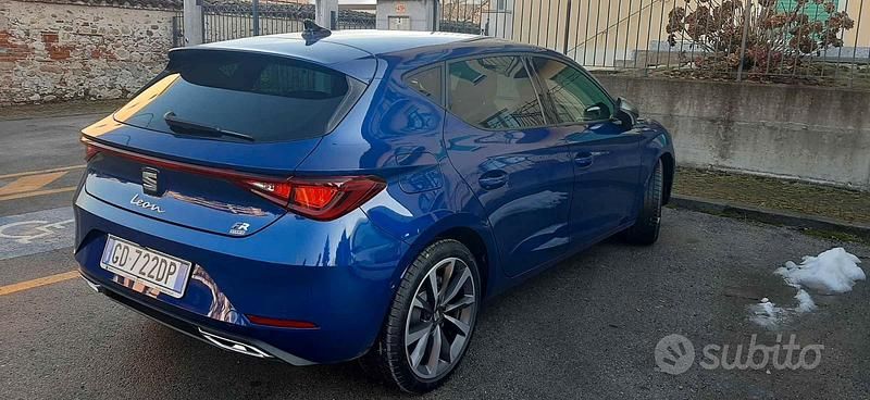 Usata Seat Leon FR 131 CV (96 kW) 2020 Blu/azzurro Berlina