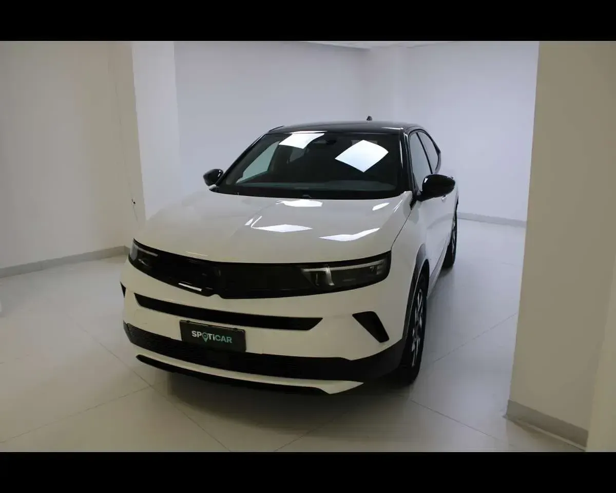 Usata Opel Mokka 131 CV (96 kW) 2025 Artik white SUV