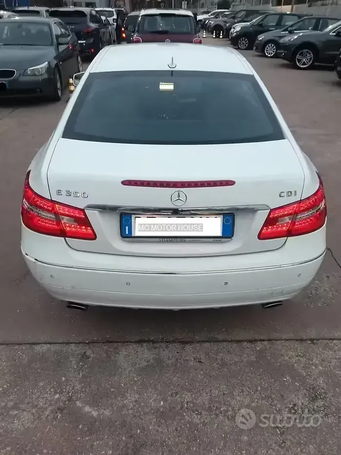 Usata Mercedes E350 231 CV (169 kW) 2010 Bianco Coupé