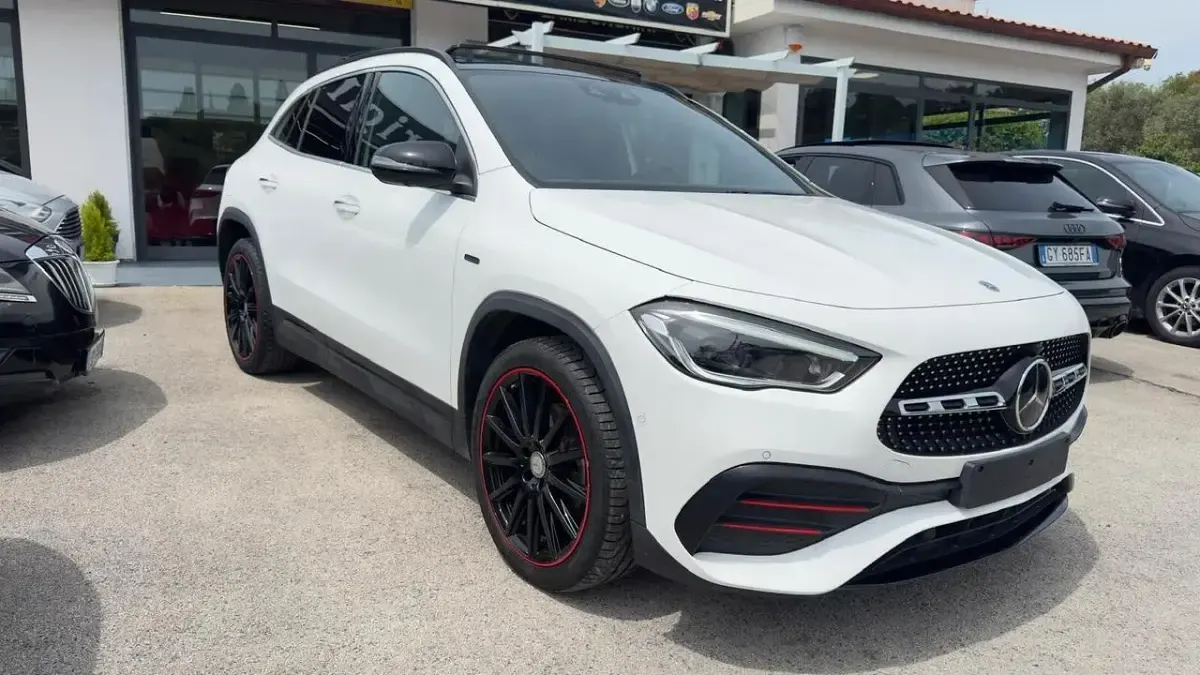 Usata Mercedes GLA250 Premium Plus 160 CV (117 kW) 2021 Bianco SUV
