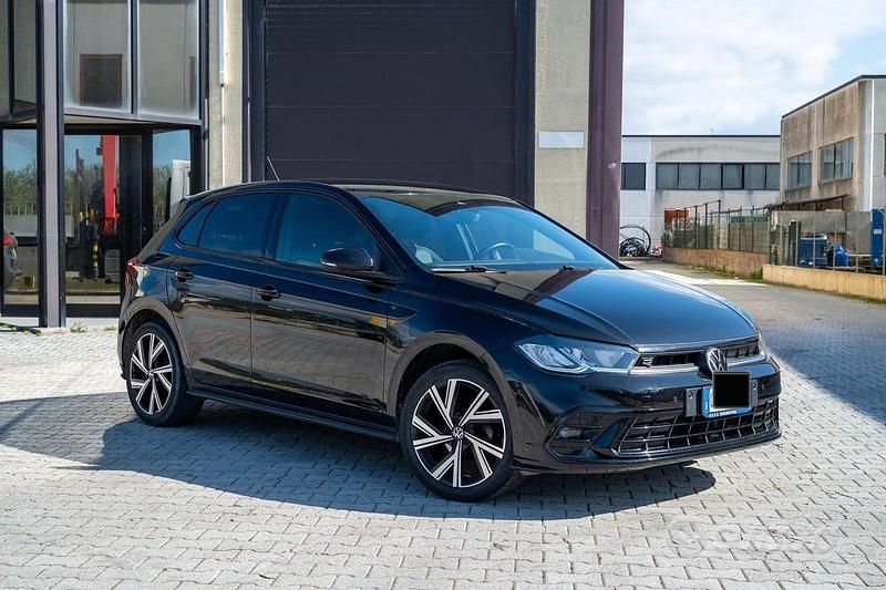 Usata VW Polo R-line 95 CV (69 kW) 2023 Nero Utilitaria