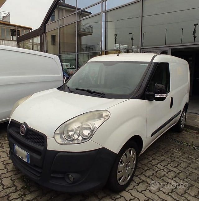 Occasion Fiat Doblò 105 ch (77 kW) 2014 Blanc Monospace
