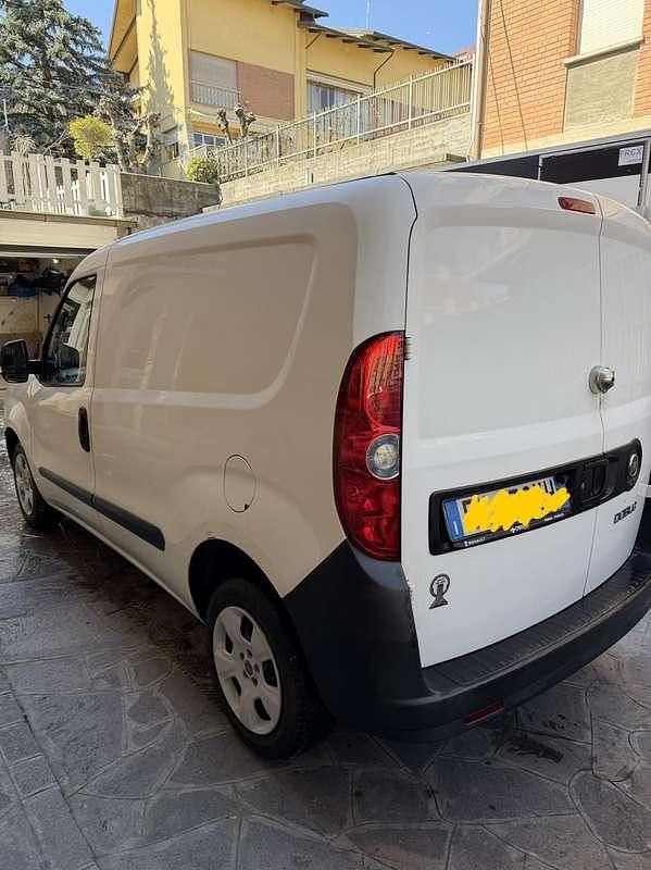 Usata Fiat Doblò Emotion 105 CV (77 kW) 2011 Monovolume