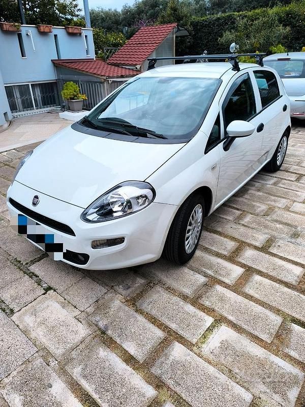 Usata Fiat Punto 69 CV (50 kW) 2016 Utilitaria
