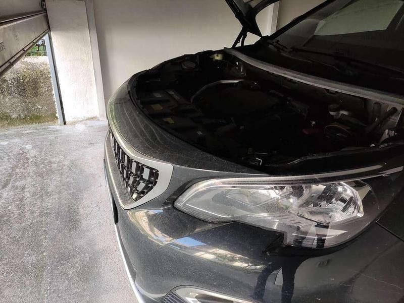 Usata Peugeot 3008 Allure 131 CV (96 kW) 2018 Blu/azzurro SUV