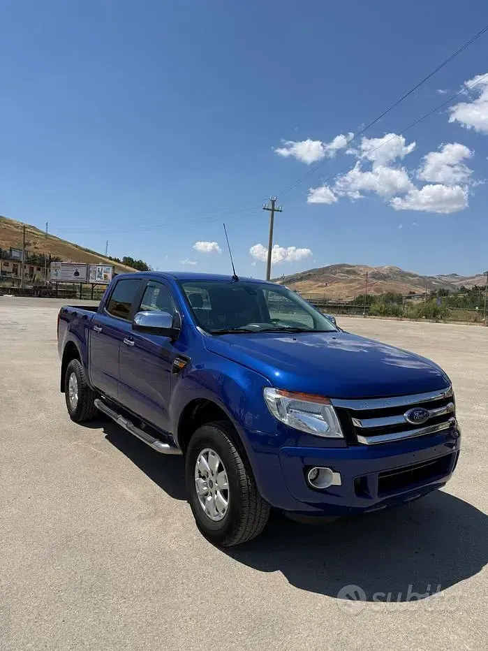 Usata Ford Ranger Limited 150 CV (110 kW) 2014 Bluazzurro Pick-up