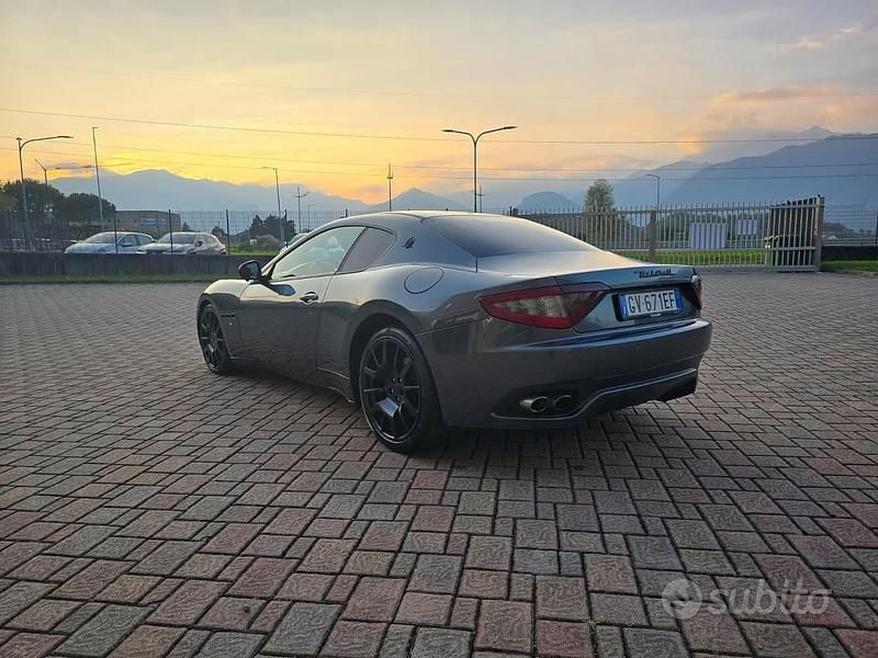 Usata Maserati Granturismo 405 CV (297 kW) 2008 Grigio Coupé