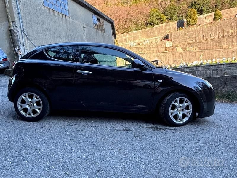 Usata Alfa Romeo MiTo Distinctive 119 CV (87 kW) 2010 Nero Utilitaria