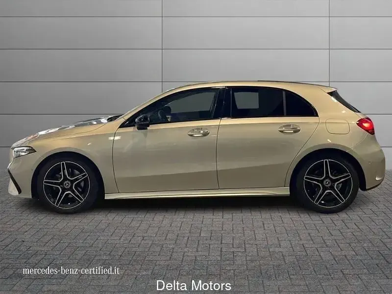 Usata Mercedes A180 Advanced Plus 116 CV (85 kW) 2023 Argento Utilitaria