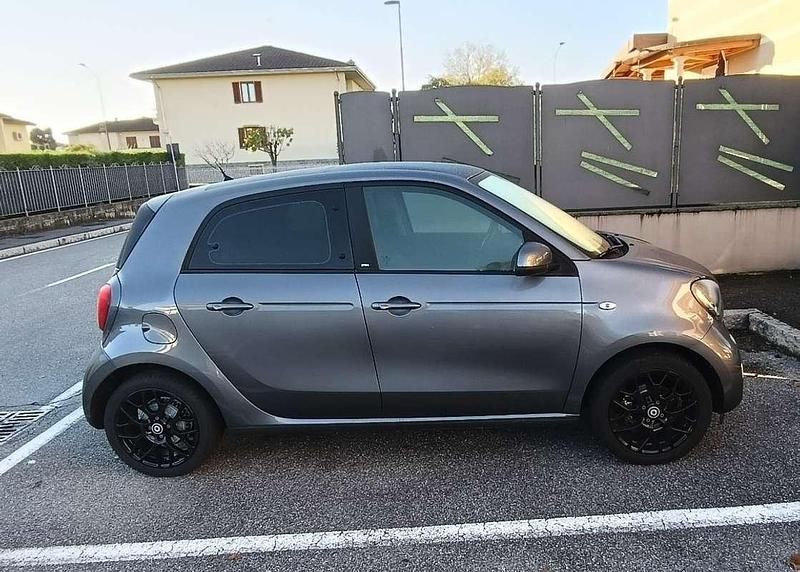 Usata Smart ForFour Prime 90 CV (66 kW) 2017 Utilitaria