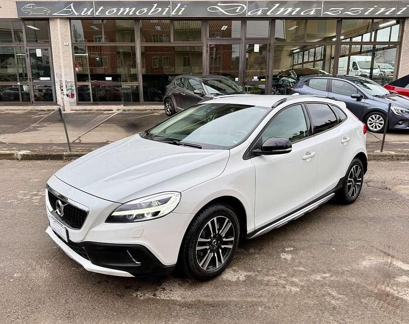 Usata Volvo V40 CC 190 CV (139 kW) 2018 Bianco Station wagon