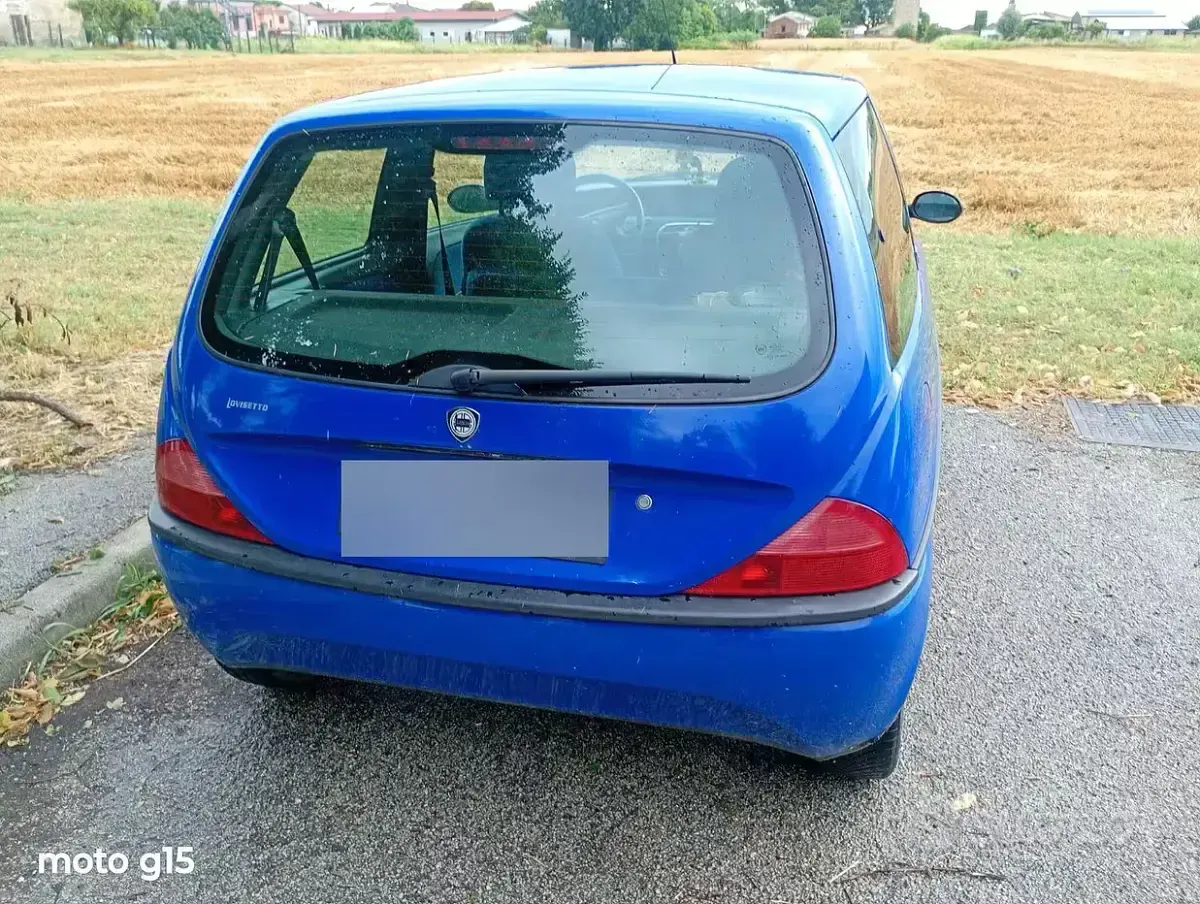 Usata Lancia Ypsilon 54 CV (39 kW) 1998 Bluazzurro Utilitaria
