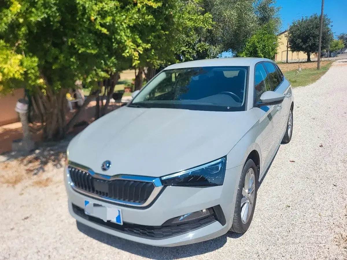Usata Skoda Scala Style 110 CV (80 kW) 2023 Grigio Utilitaria