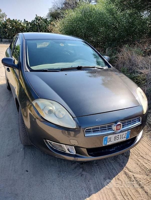 Grigio Usata 2007 Fiat Bravo Dynamic Due volumi | 1900 € (Buon prezzo) - Immagine 1/4