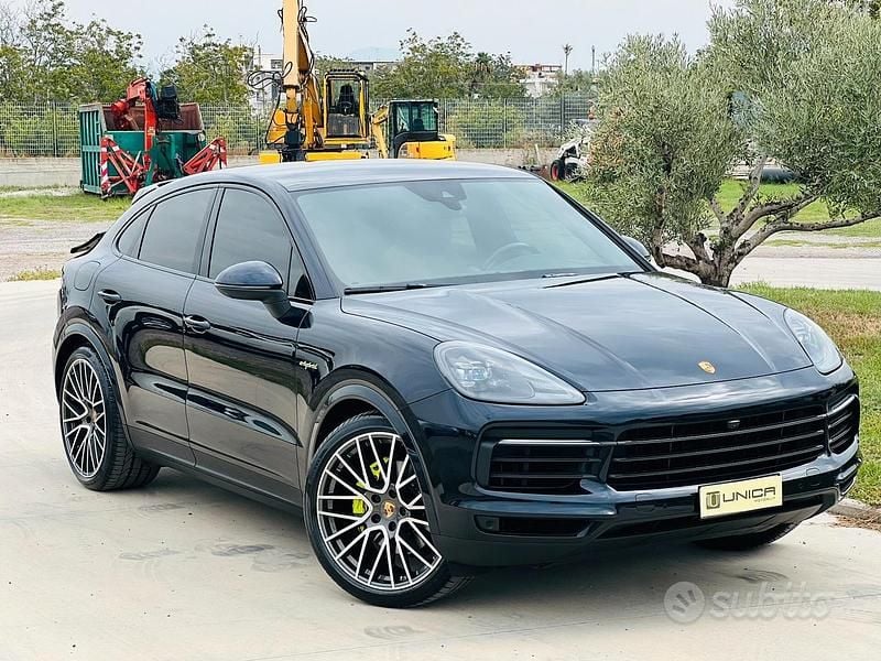 Blu Usata 2023 Porsche Cayenne SUV | 84.999 € (Buon prezzo) - Immagine 1/4