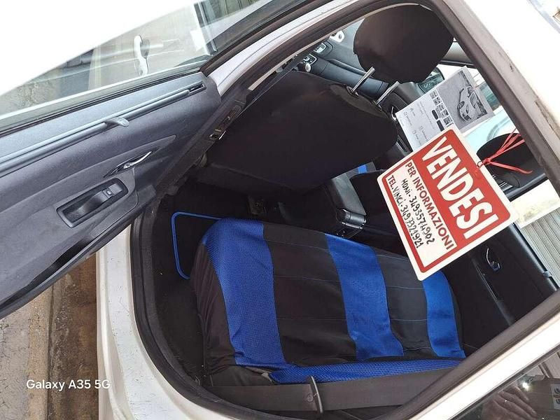 Usata Renault Mégane Business 110 CV (80 kW) 2010 Berlina