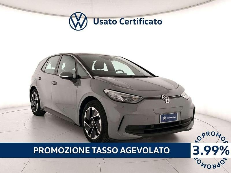 Usata VW ID.3 Pro Performance 150 kW (204 CV) 2024 Moonstone grey nero Utilitaria