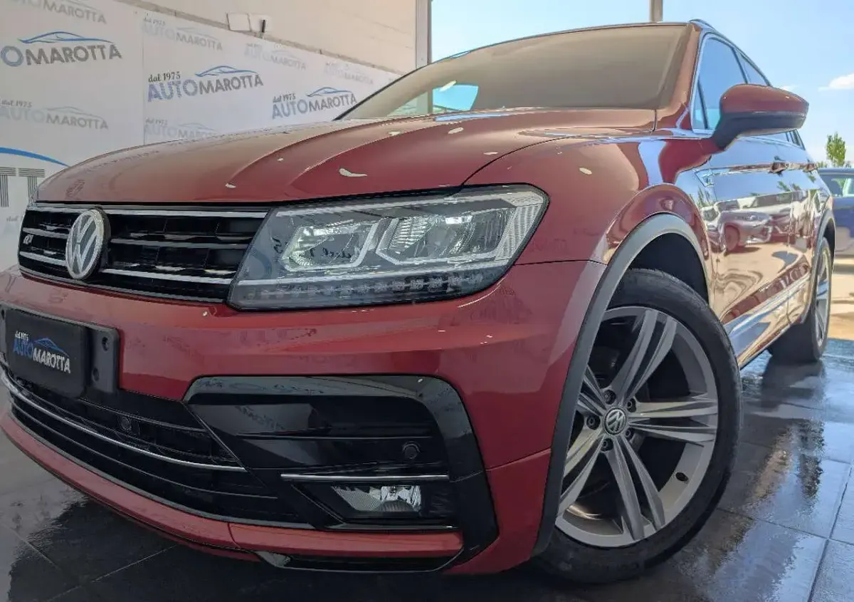 Usata VW Tiguan Sportline 116 CV (85 kW) 2018 Rosso SUV