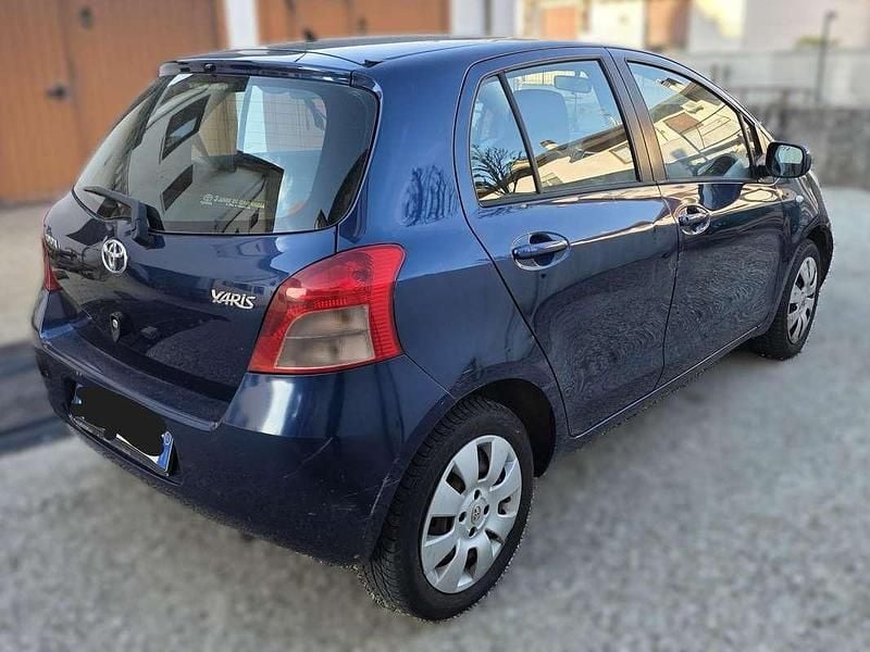 Usata Toyota Yaris 69 CV (50 kW) 2008 Blu/azzurro Utilitaria
