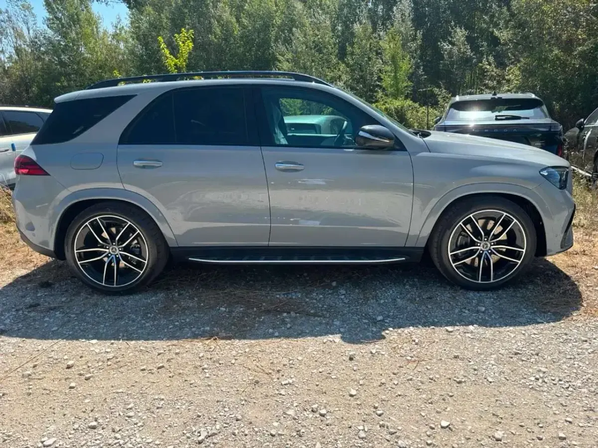 Nuova Mercedes GLE350 197 CV (144 kW) 2026 Alpinagrau unilack SUV
