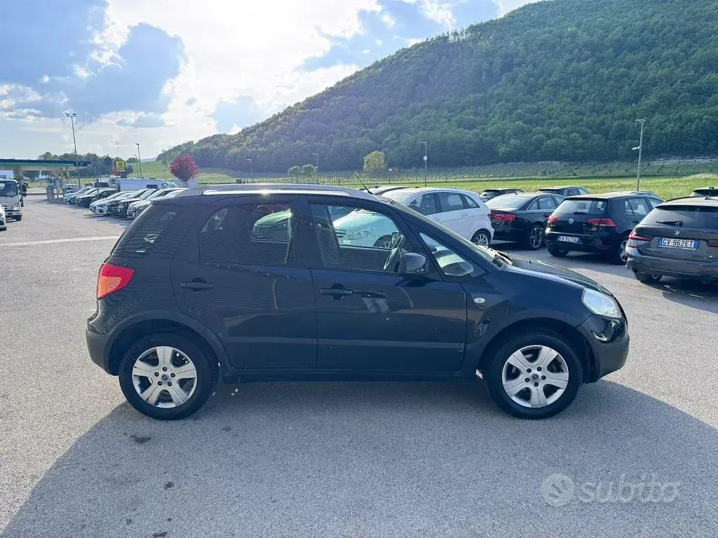 Begagnad Fiat Sedici Emotion 107 HK (78 kW) 2007 Svart SUV