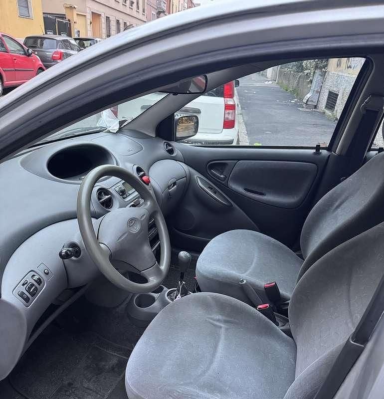 Usata Toyota Yaris 68 CV (50 kW) 2000 Berlina