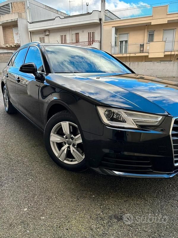 Usata Audi A4 150 CV (110 kW) 2017 Nero Station wagon