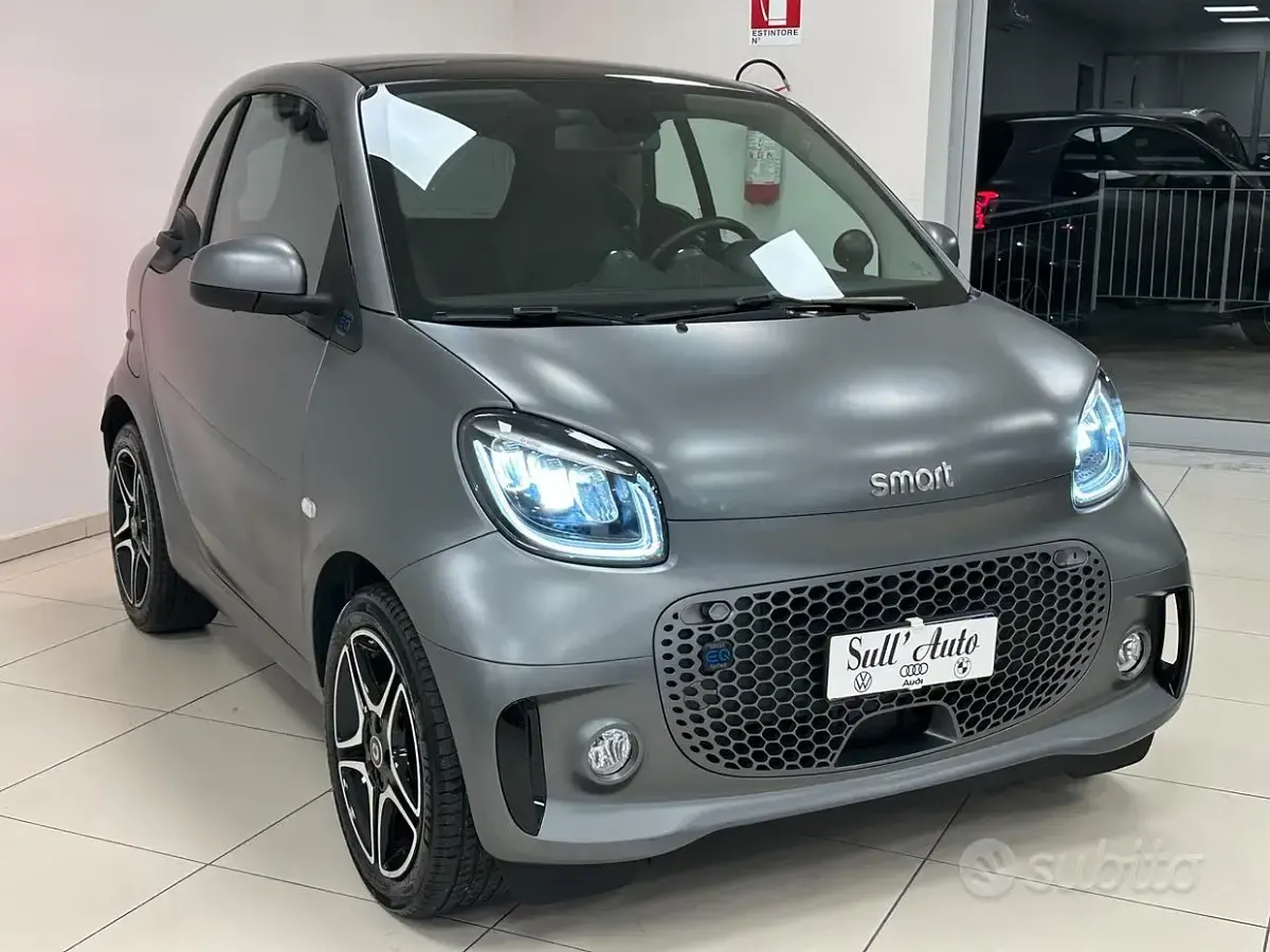 Usata Smart ForTwo Electric Drive Pulse 41 kW (56 CV) 2023 Grigio Berlina