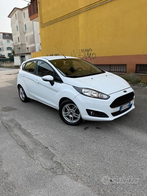 Usata Ford Fiesta Titanium 75 CV (55 kW) 2016 Bianco Berlina