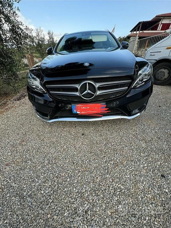 Usata Mercedes C220 AMG 170 CV (125 kW) 2016 Nero Berlina