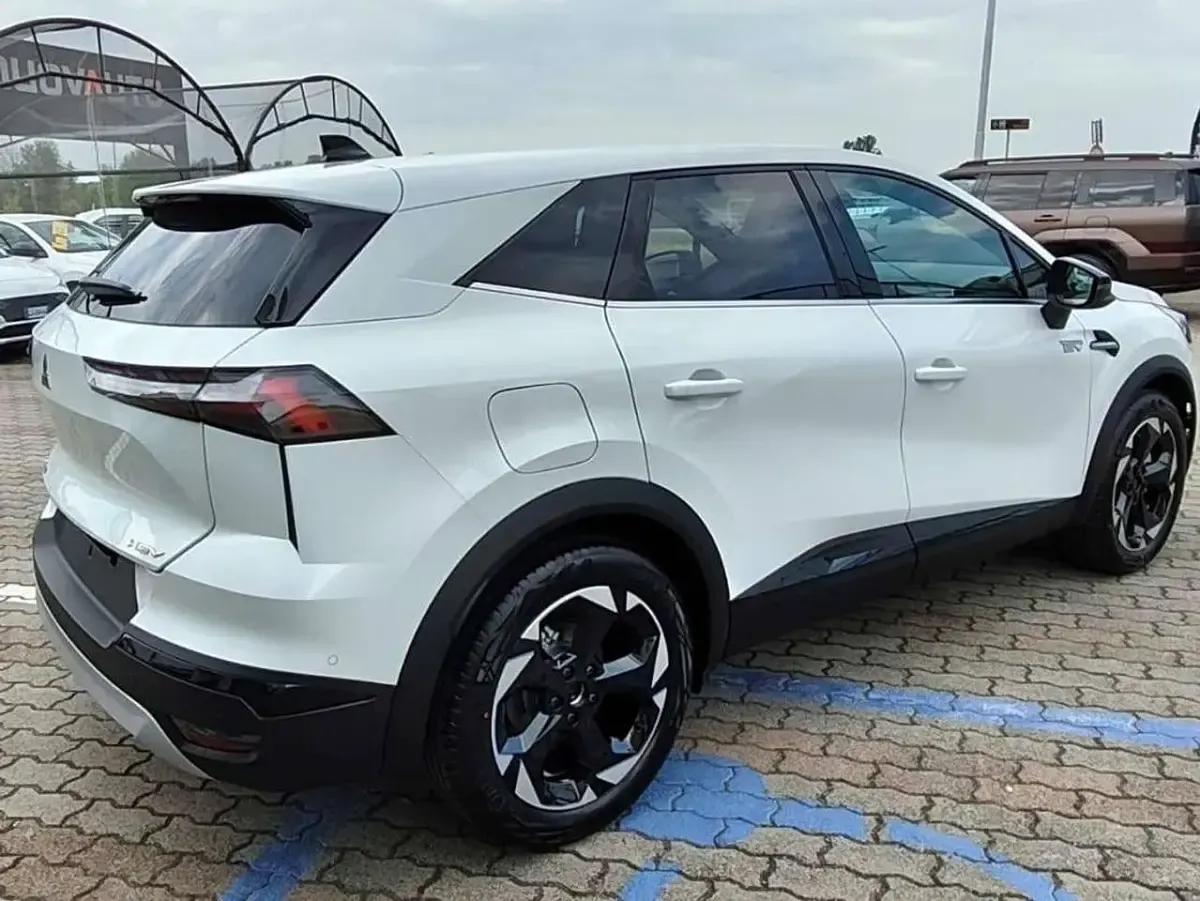 Nuova Mitsubishi Grandis Intense 109 CV (80 kW) 2026 Bianco SUV
