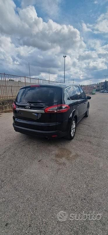 Usata Ford S-MAX Titanium 200 CV (147 kW) 2011 Nero Monovolume
