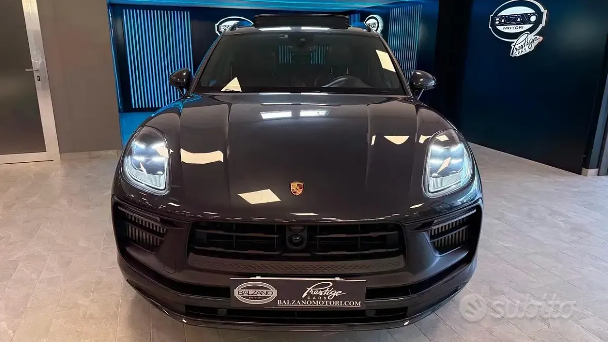 Usata Porsche Macan 441 CV (324 kW) 2022 Grigio SUV