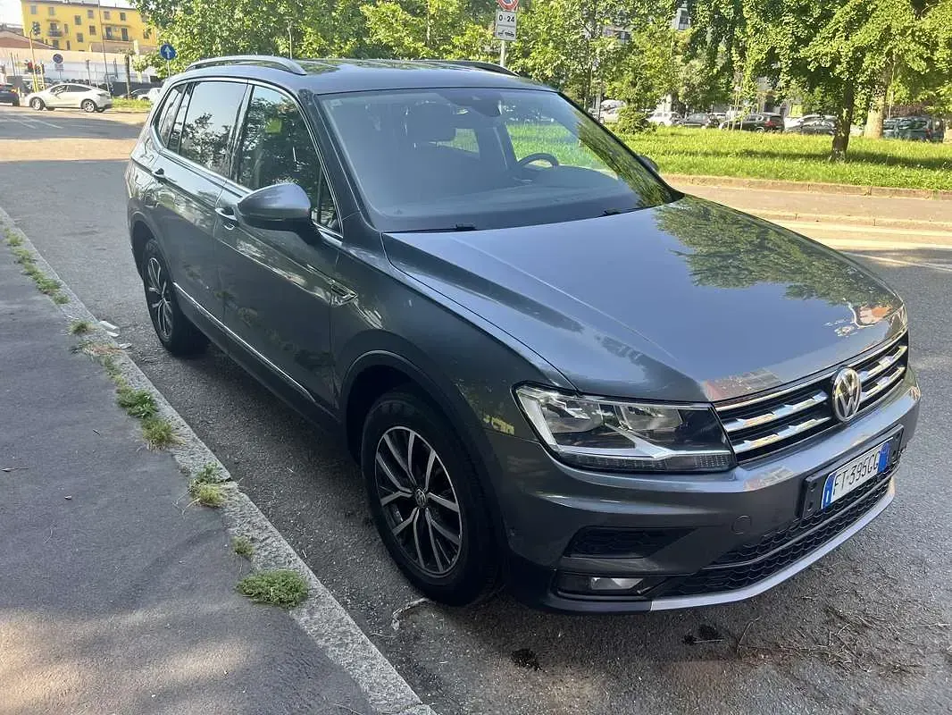 Usata VW Tiguan Allspace Business 150 CV (110 kW) 2018 Grigio SUV