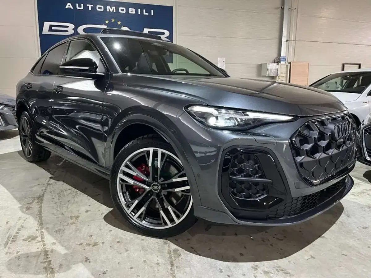 Nuova Audi Q5 Sportback S-Line 204 CV (150 kW) 2026 Grigio scuro SUV