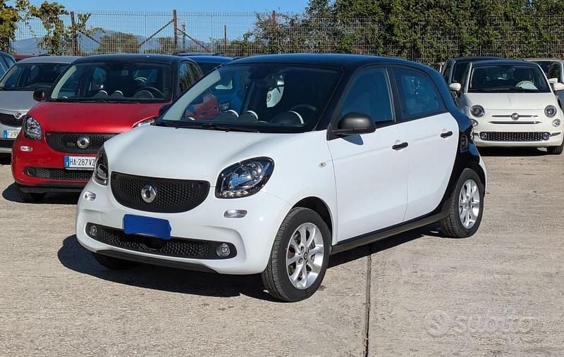 Usata Smart ForFour 71 CV (52 kW) 2018 Bianco(met.) Utilitaria