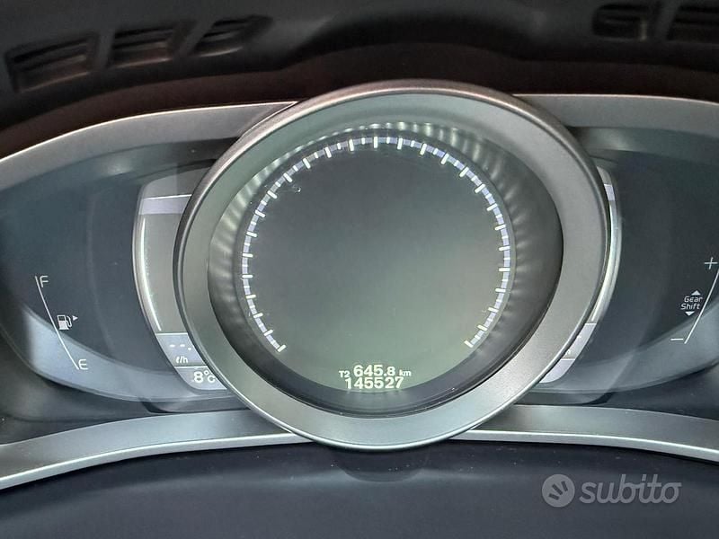 Occasion Volvo V40 CC Momentum 120 ch (88 kW) 2016 Blanc Break