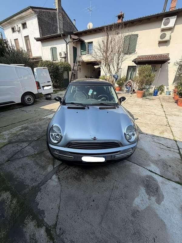 Usata Mini ONE 90 CV (66 kW) 2002 Utilitaria