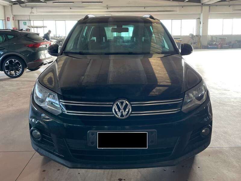 Nero Usata 2011 VW Tiguan Trendline SUV | 7000 € (Buon prezzo) - Immagine 1/4