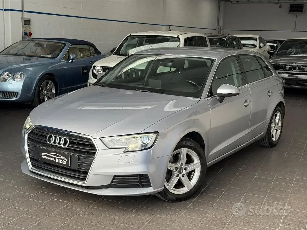 Usata Audi A3 150 CV (110 kW) 2019 Grigio Berlina