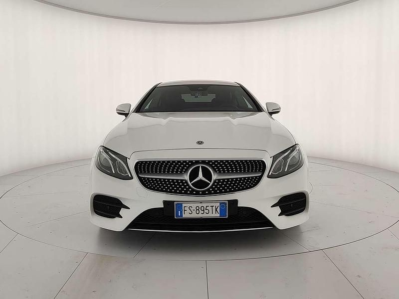 Usata Mercedes E220 Premium 194 CV (142 kW) 2018 Bianco Coupé