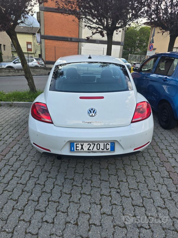 Usata VW Beetle 105 CV (77 kW) 2014 Bianco Utilitaria